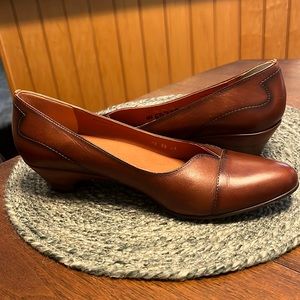 PIKOLINOS Blanca W9J Brown leather pumps. Like new with original box